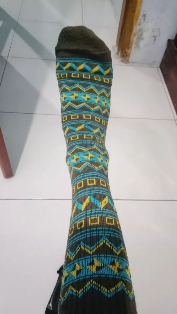 MOHAKI - Kaos Kaki Tribal Atala Series Panjang Sebetis Dewasa - Foto ulasan pembeli