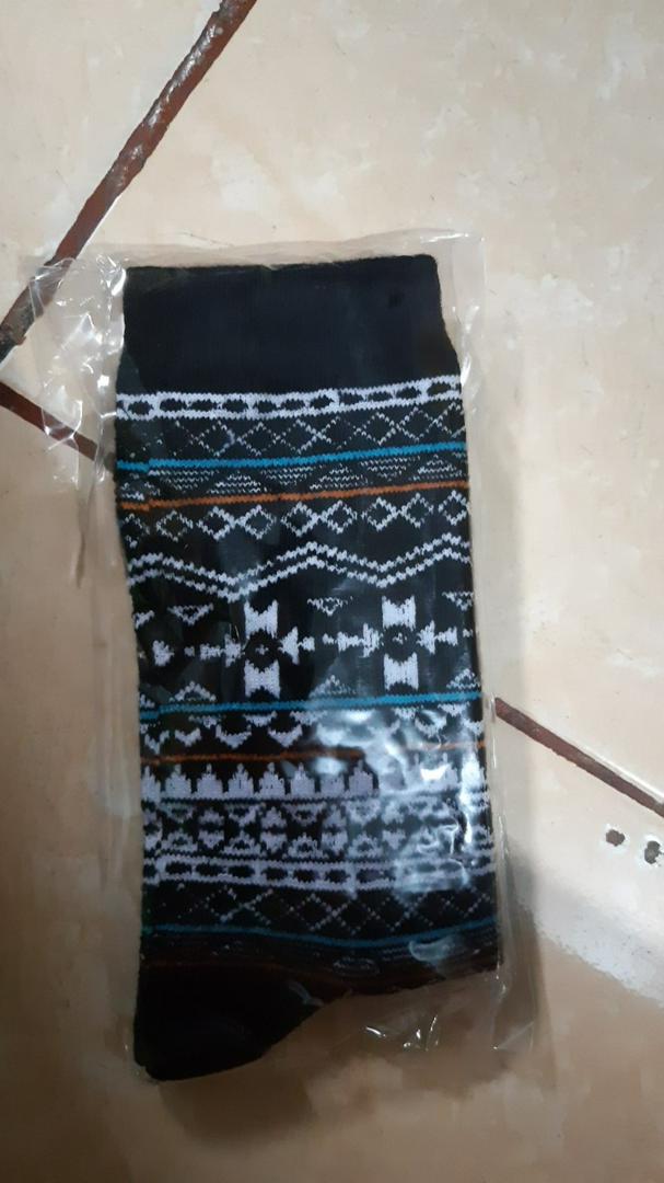 MOHAKI - Kaos Kaki Tribal Atala Series Panjang Sebetis Dewasa - Foto ulasan pembeli