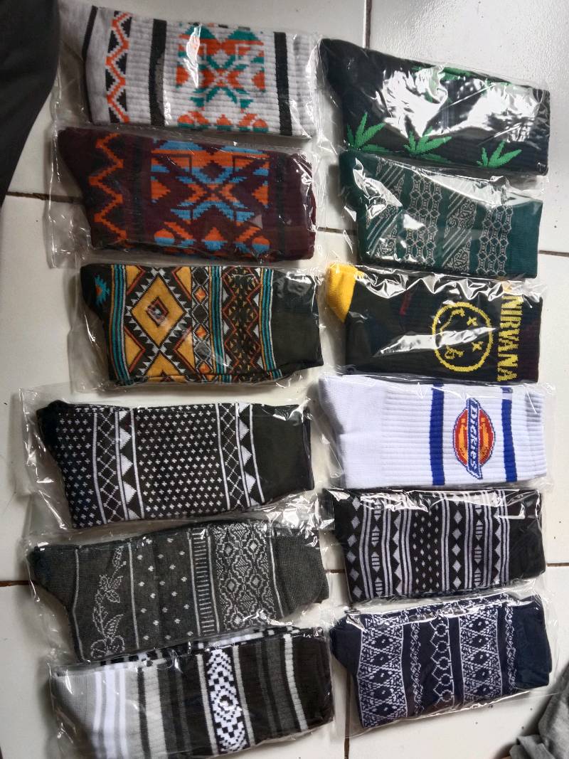 MOHAKI - Kaos Kaki Tribal Atala Series Panjang Sebetis Dewasa - Foto ulasan pembeli
