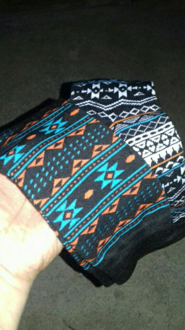 MOHAKI - Kaos Kaki Tribal Hitam Series Panjang Sebetis Dewasa - Foto ulasan pembeli