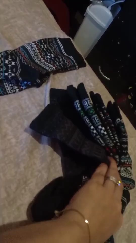MOHAKI - Kaos Kaki Tribal Hitam Series Panjang Sebetis Dewasa - Foto ulasan pembeli