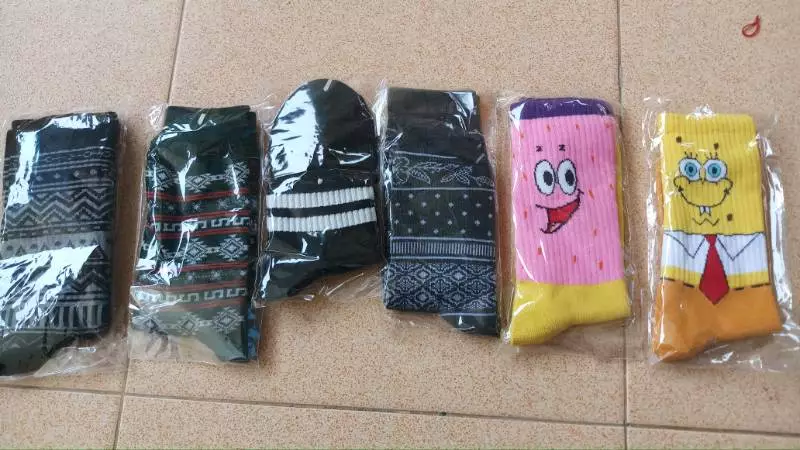 MOHAKI - Kaos Kaki Tribal Hitam Series Panjang Sebetis Dewasa - Foto ulasan pembeli