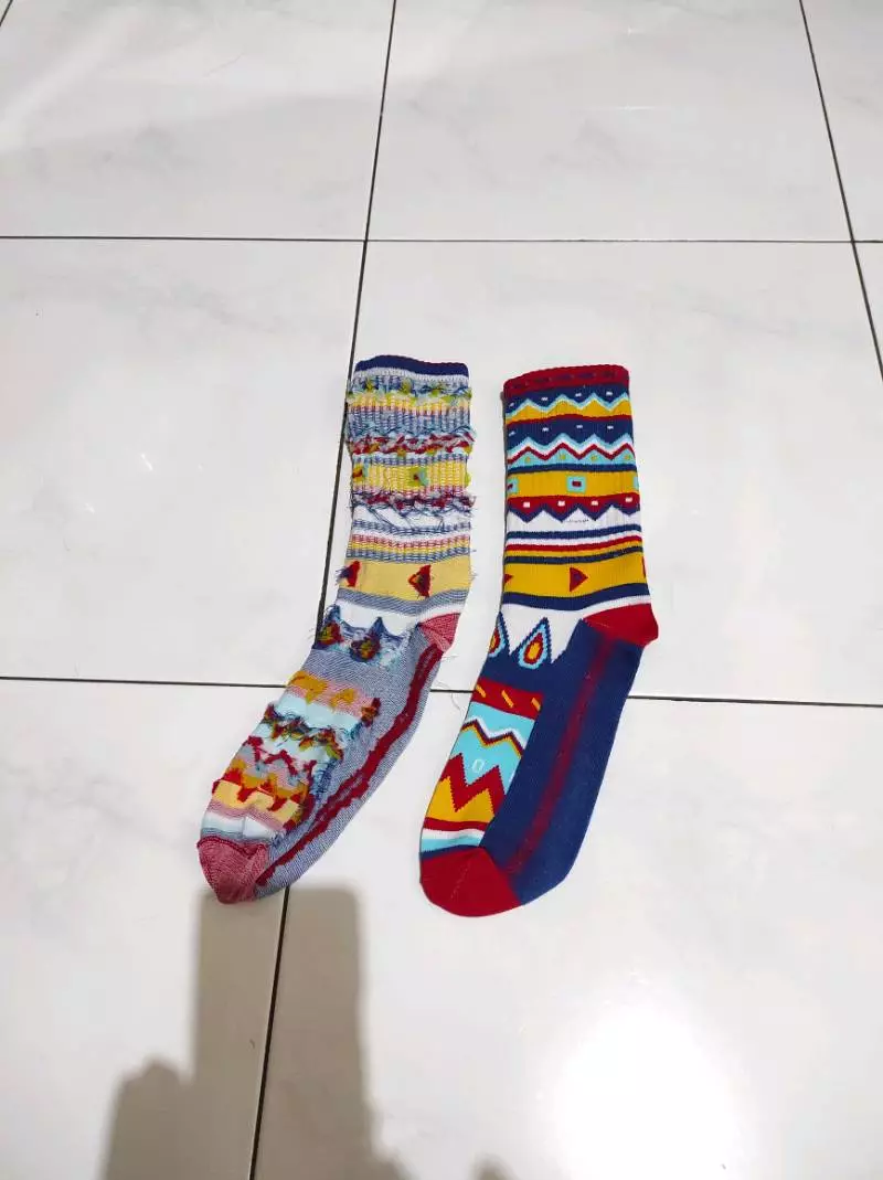 MOHAKI - Kaos Kaki Tribal Hitam Series Panjang Sebetis Dewasa - Foto ulasan pembeli
