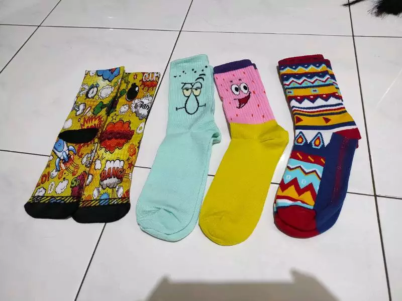 MOHAKI - Kaos Kaki Tribal Hitam Series Panjang Sebetis Dewasa - Foto ulasan pembeli