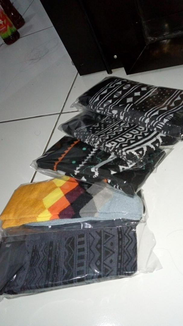 MOHAKI - Kaos Kaki Tribal Obsidian Series Panjang Sebetis Dewasa - foto 8 dari 10, rifkiferuzi