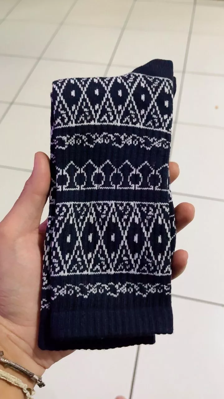 MOHAKI - Kaos Kaki Tribal Multi Color Series Panjang Sebetis Dewasa - Foto ulasan pembeli