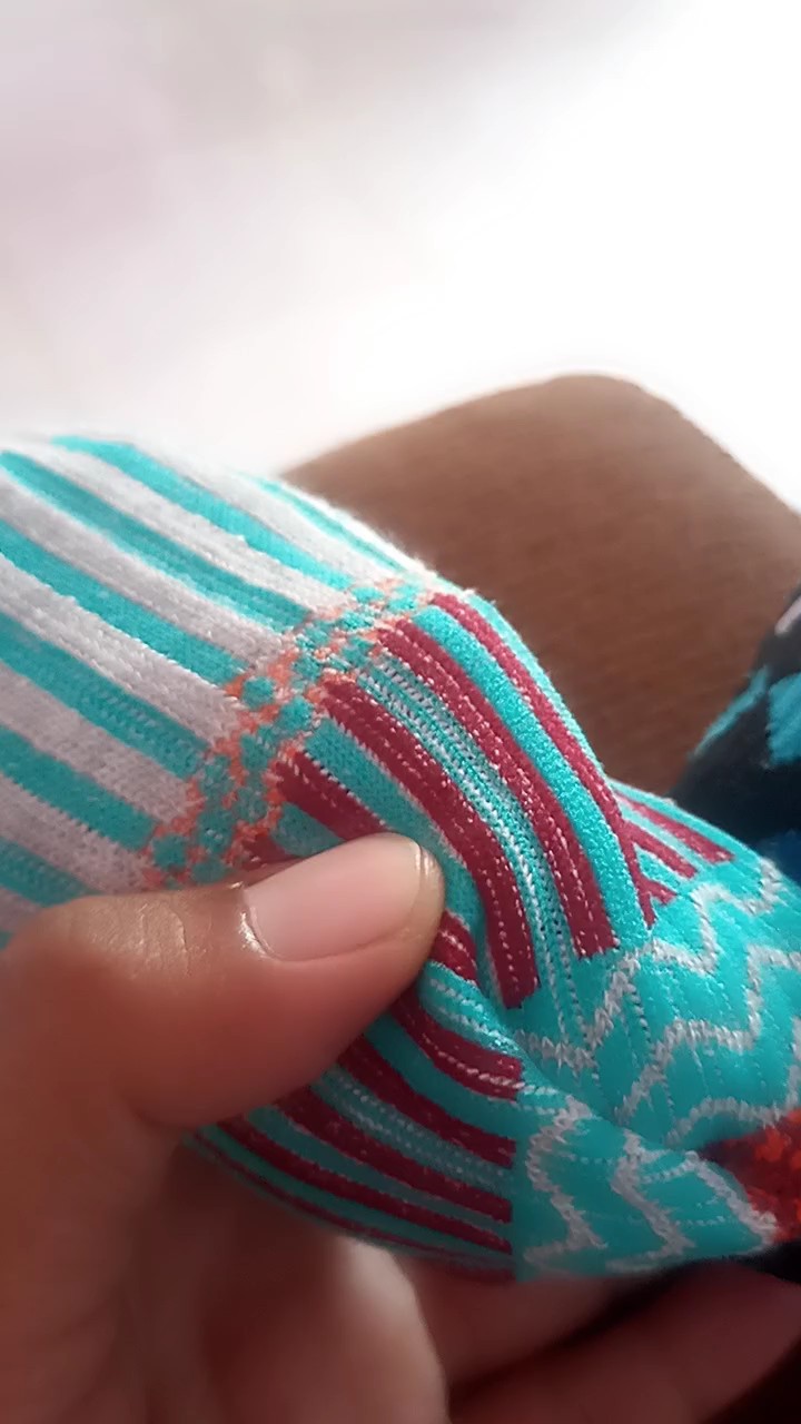 MOHAKI - Kaos Kaki Tribal Multi Color Series Panjang Sebetis Dewasa - Foto ulasan pembeli