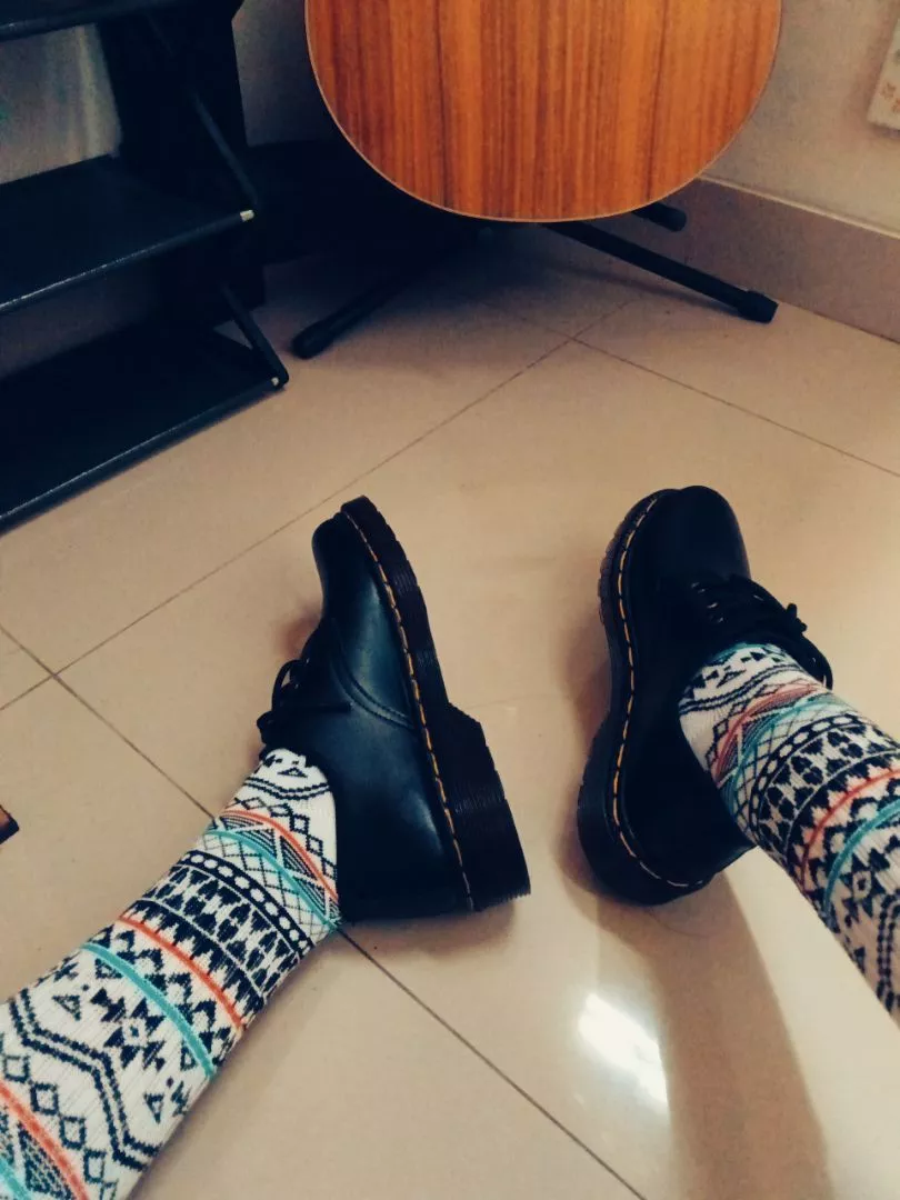 MOHAKI - Kaos Kaki Pria Wanita Oldschool Motif Tribal Tribal Collection Panjang Sebetis Dewasa - Foto ulasan pembeli