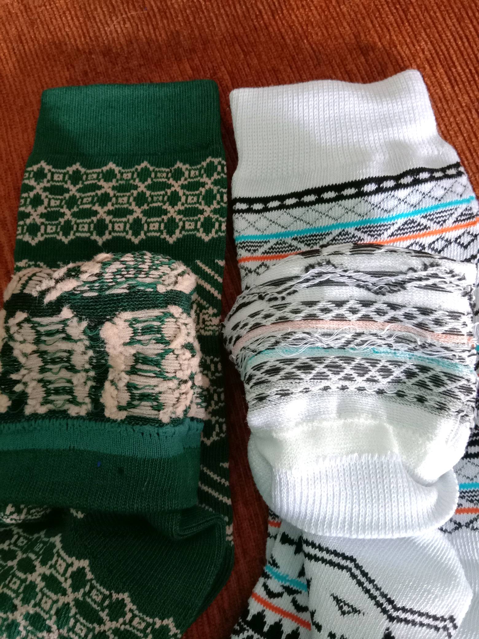MOHAKI - Kaos Kaki Pria Wanita Oldschool Motif Tribal Tribal Collection Panjang Sebetis Dewasa - Foto ulasan pembeli