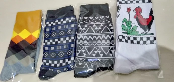 MOHAKI - Kaos Kaki Pria Wanita Oldschool Motif Tribal Tribal Collection Panjang Sebetis Dewasa - Foto ulasan pembeli