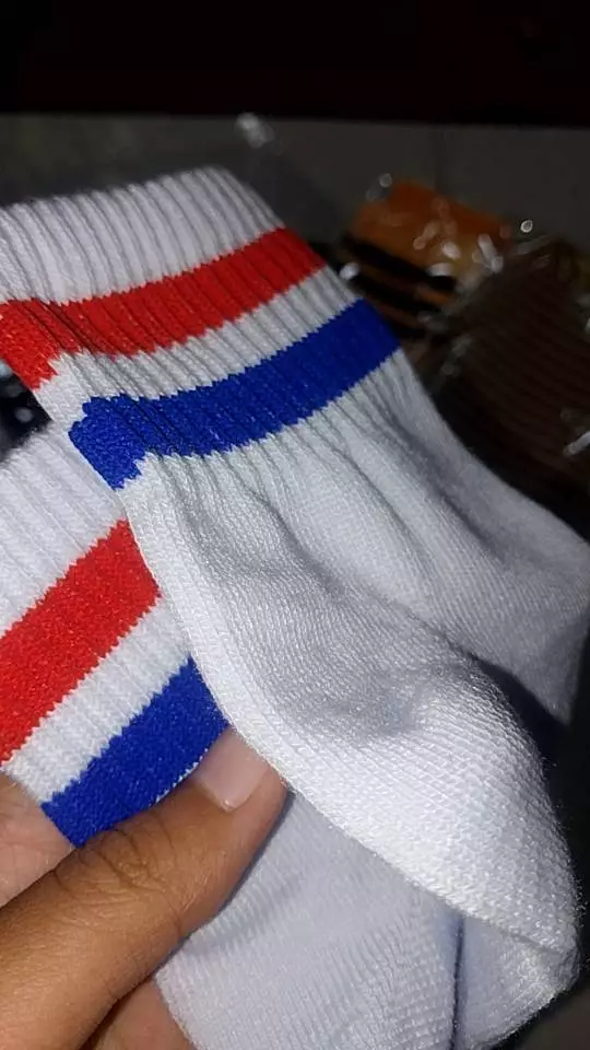 MOHAKI - Kaos Kaki Strip 3 Series Panjang Sebetis Dewasa - Foto ulasan pembeli