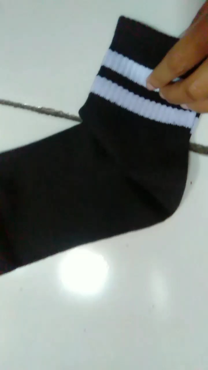 MOHAKI - Kaos Kaki Strip Series Pendek Dewasa - Foto ulasan pembeli