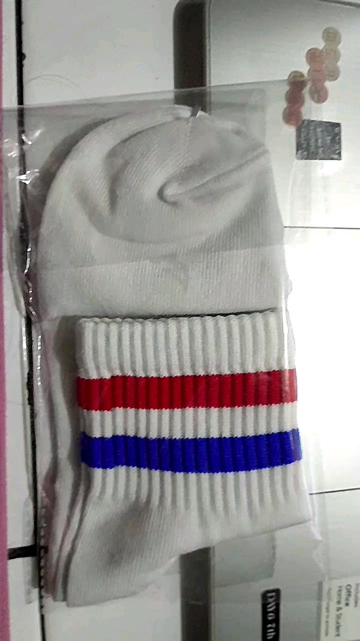 MOHAKI - Kaos Kaki Strip Series Pendek Dewasa - Foto ulasan pembeli