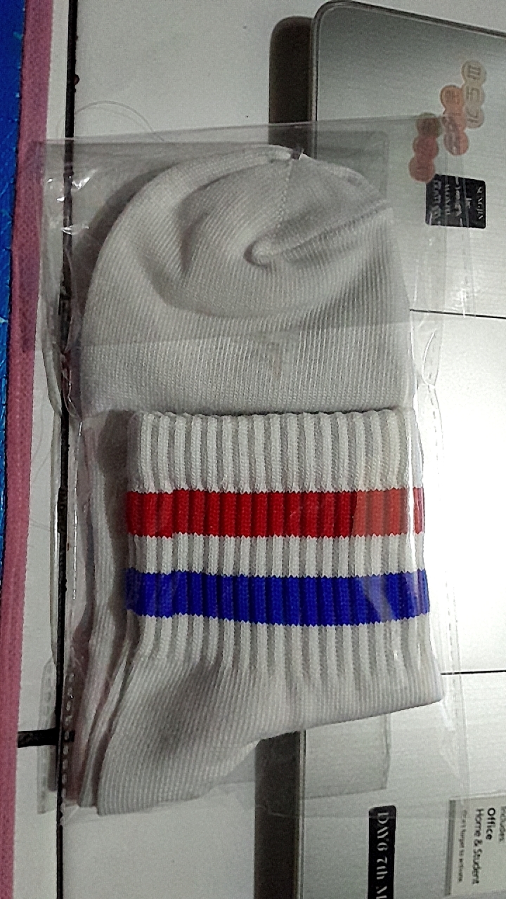 MOHAKI - Kaos Kaki Strip Series Pendek Dewasa - Foto ulasan pembeli