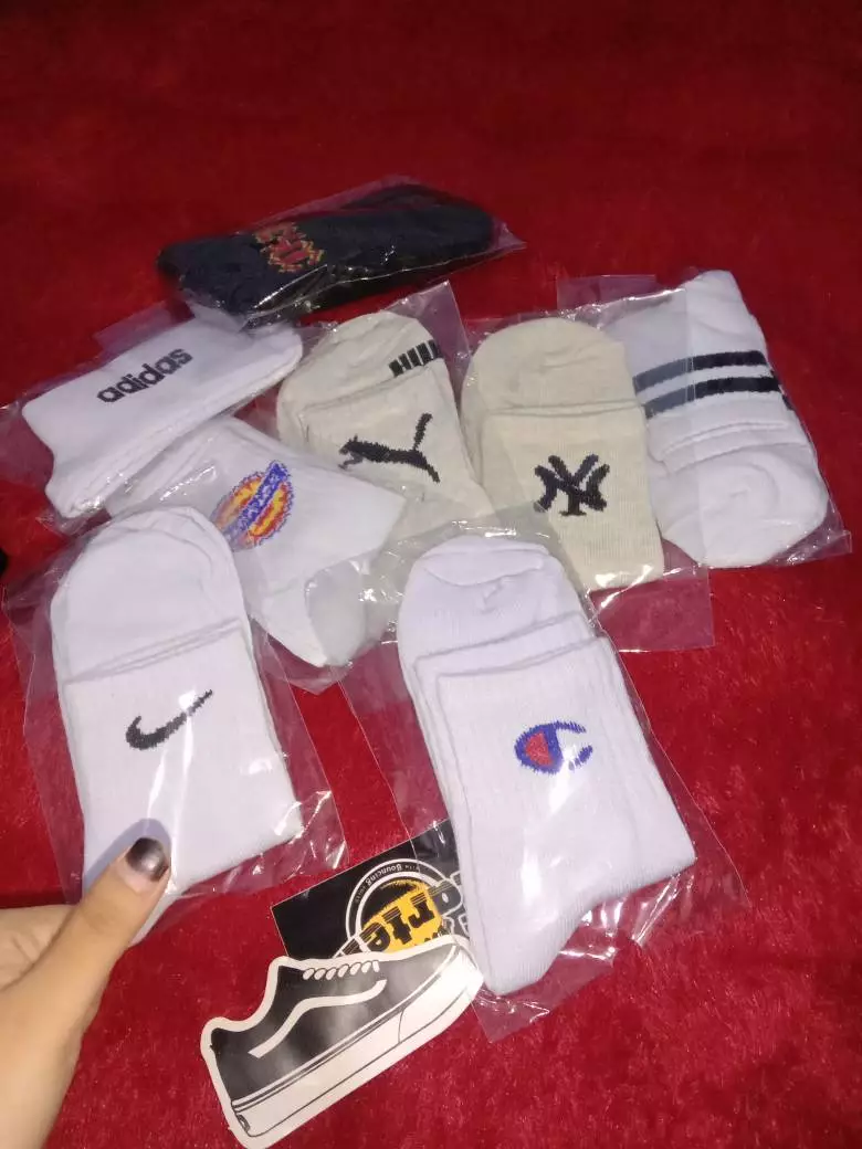 MOHAKI - Kaos Kaki Strip Series Pendek Dewasa - Foto ulasan pembeli
