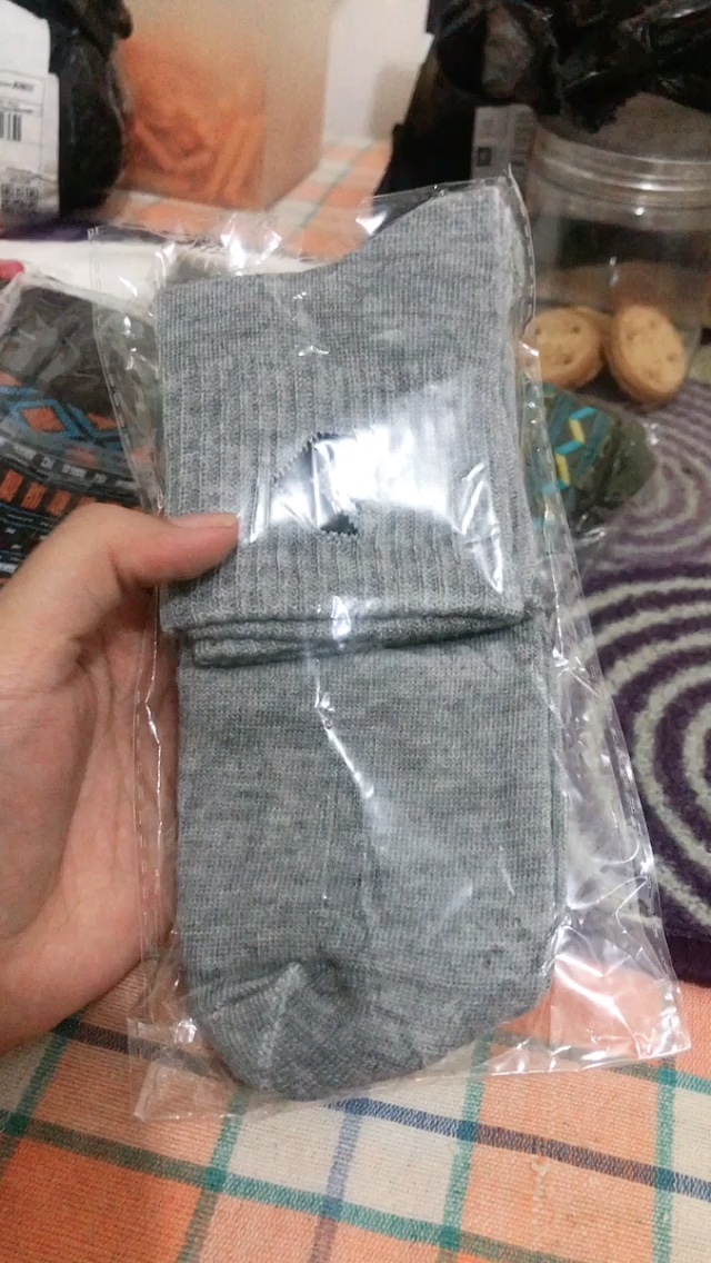 MOHAKI - Kaos Kaki Strip Series Pendek Dewasa - Foto ulasan pembeli