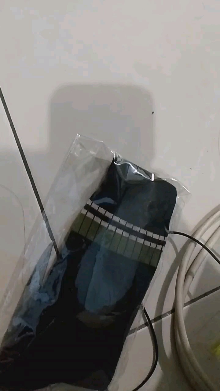 Foto ulasan pembeli m*****i, varian Putih Polos