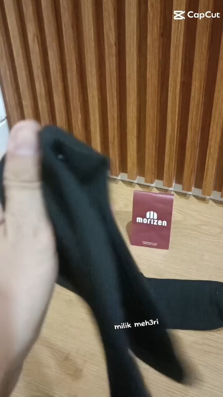 Foto ulasan pembeli m*****i, varian Hitam Polos, Abu Tua Polos