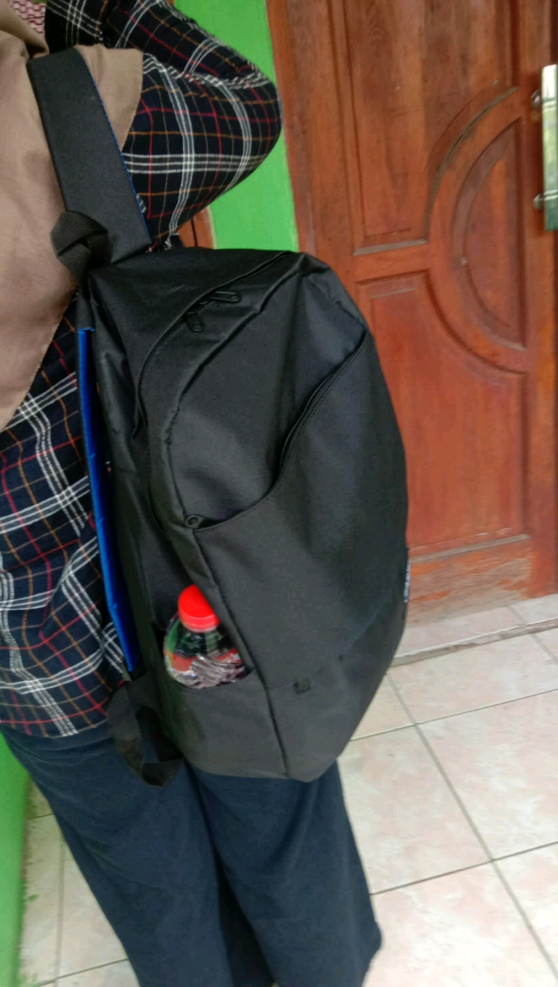 Martin Versa Tas Ransel Kanvas Pria Unisex - foto 2 dari 10, fasyafarhani