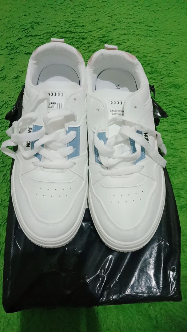 Foto ulasan pembeli chiwengae2210, varian Biru,Ukuran 38