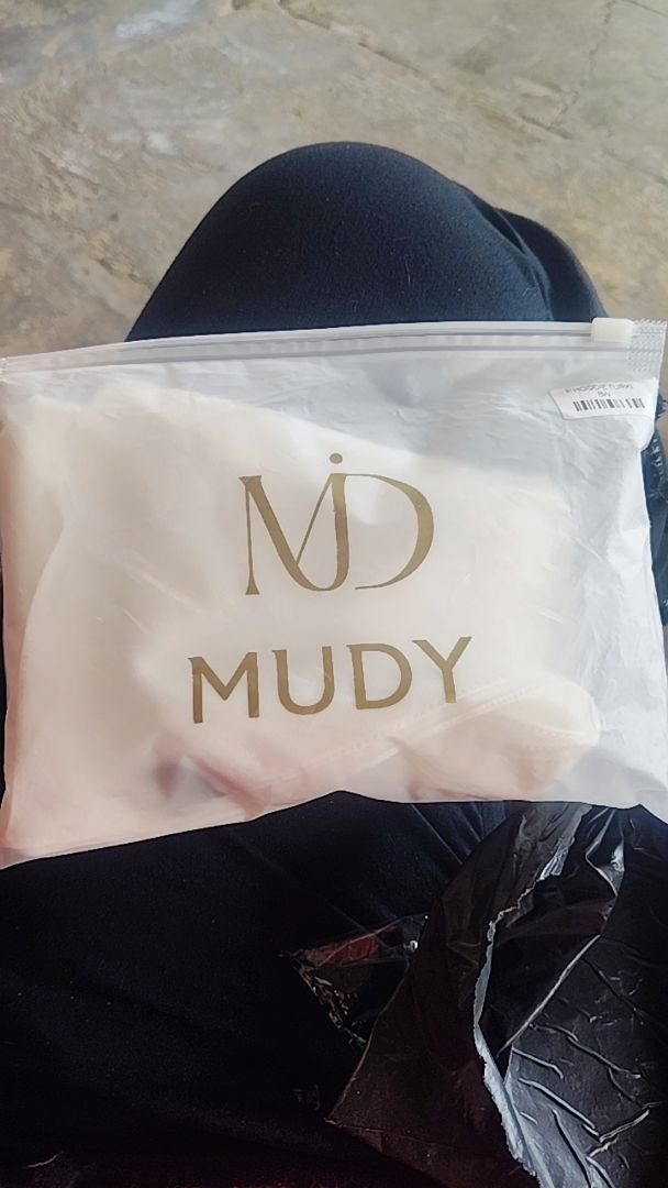 MUDY-Pashmina Hoodie Turki Premium Ceruty 200cm Hijab Pashmina Wanita Kekinian - foto 2 dari 10, mpi74