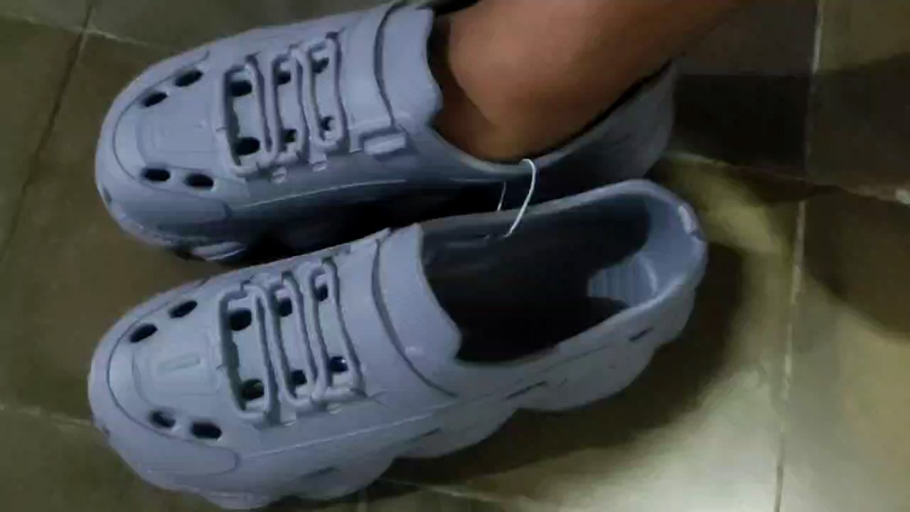 Foto ulasan pembeli s*****r, varian Abu-abu,Dewasa 43-44(280mm)