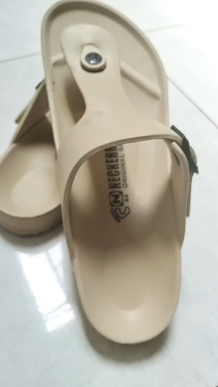 Foto ulasan pembeli a*****a, varian BEIGE,44