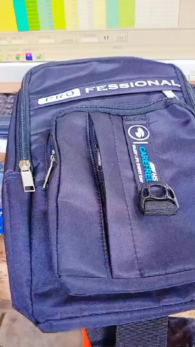 Nipsu Sling Bag Pria Tas Selempang Bahu Pria Multifungsi Casual Stylish - Foto ulasan pembeli