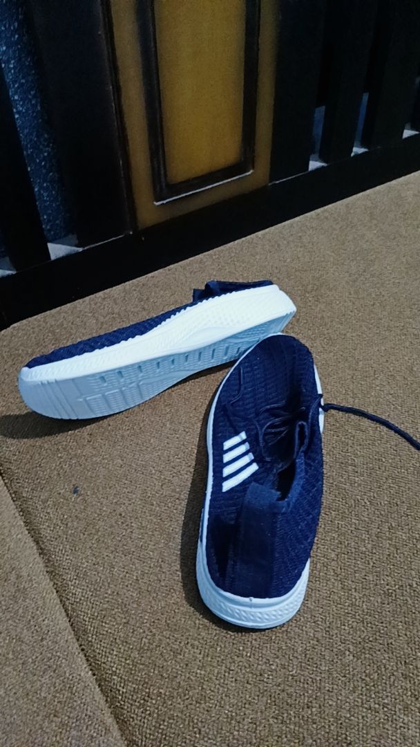 Foto ulasan pembeli n*****n, varian Navy,38
