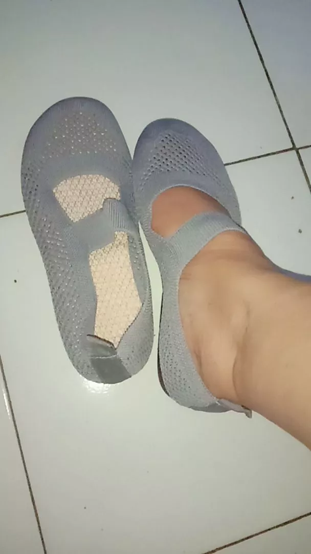 Foto ulasan pembeli tetehtarmini, varian Abu-abu,37