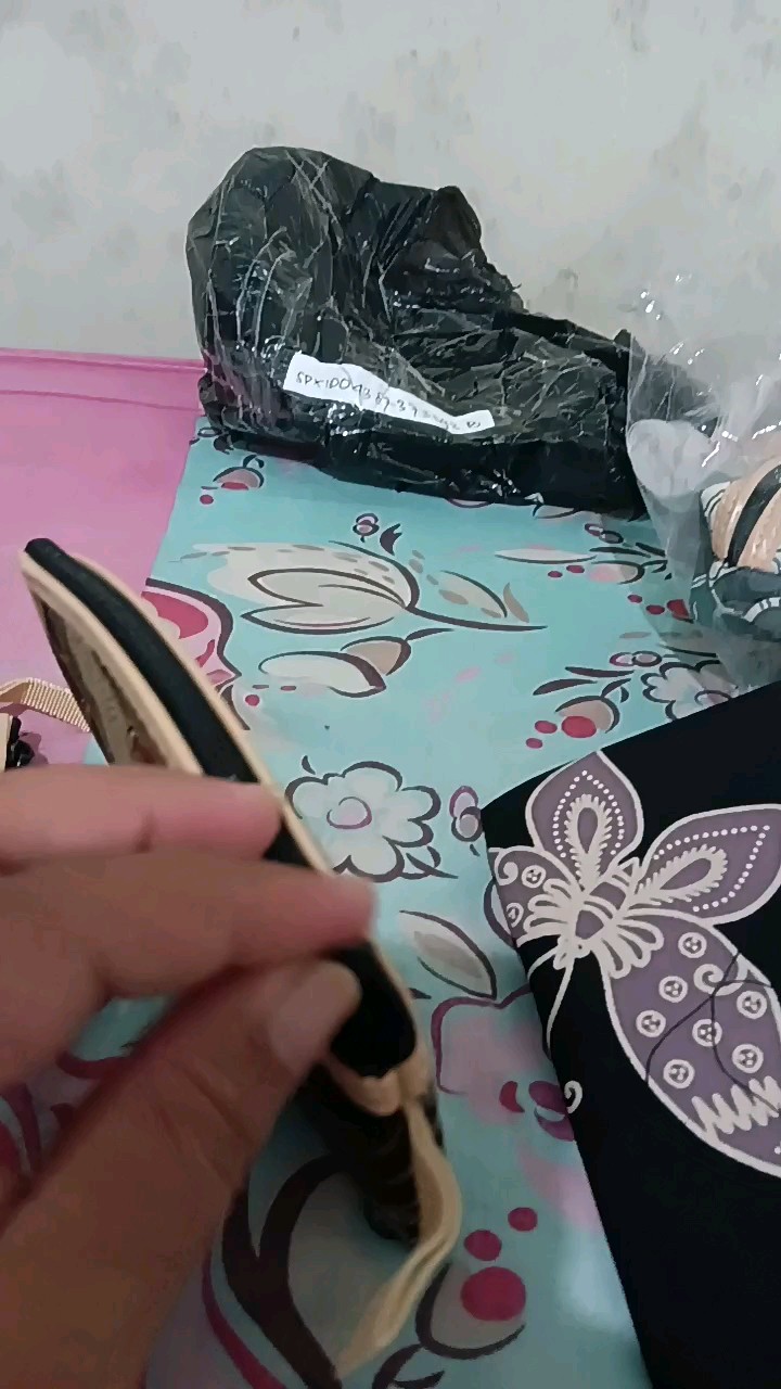SOUVENIR DOMPET BATIK,DOMPET TUTUP MAGNET,DOMPET BATIK - Foto ulasan pembeli