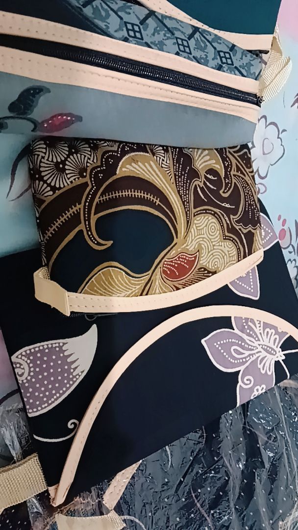 SOUVENIR DOMPET BATIK,DOMPET TUTUP MAGNET,DOMPET BATIK - Foto ulasan pembeli