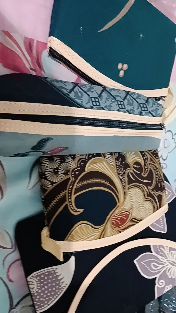 SOUVENIR DOMPET BATIK,DOMPET TUTUP MAGNET,DOMPET BATIK - Foto ulasan pembeli