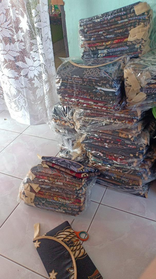 SOUVENIR DOMPET BATIK,DOMPET TUTUP MAGNET,DOMPET BATIK - Foto ulasan pembeli
