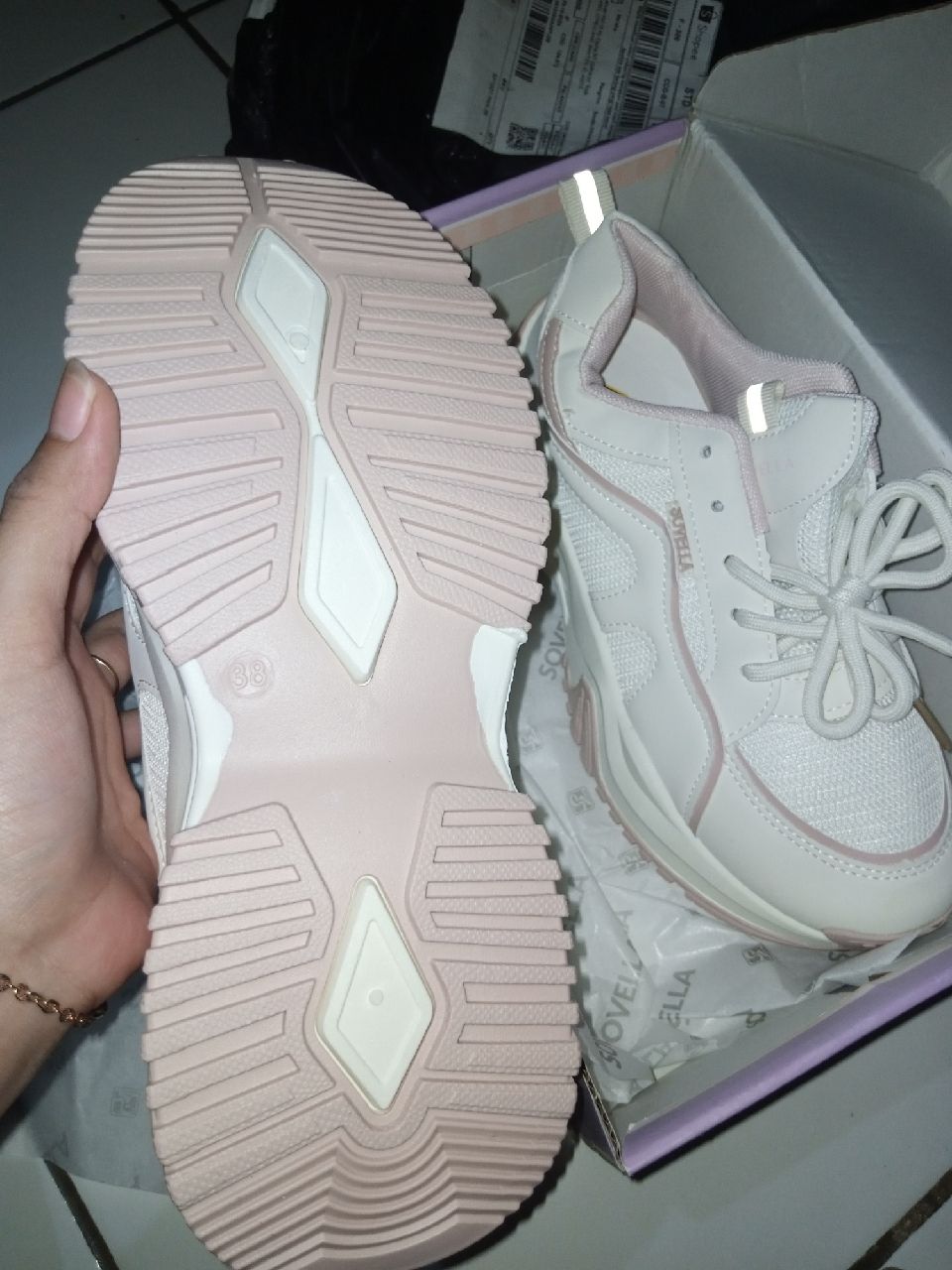 SOVELLA Marsha Sepatu Wanita Sneakers Olahraga - Buyer review photo