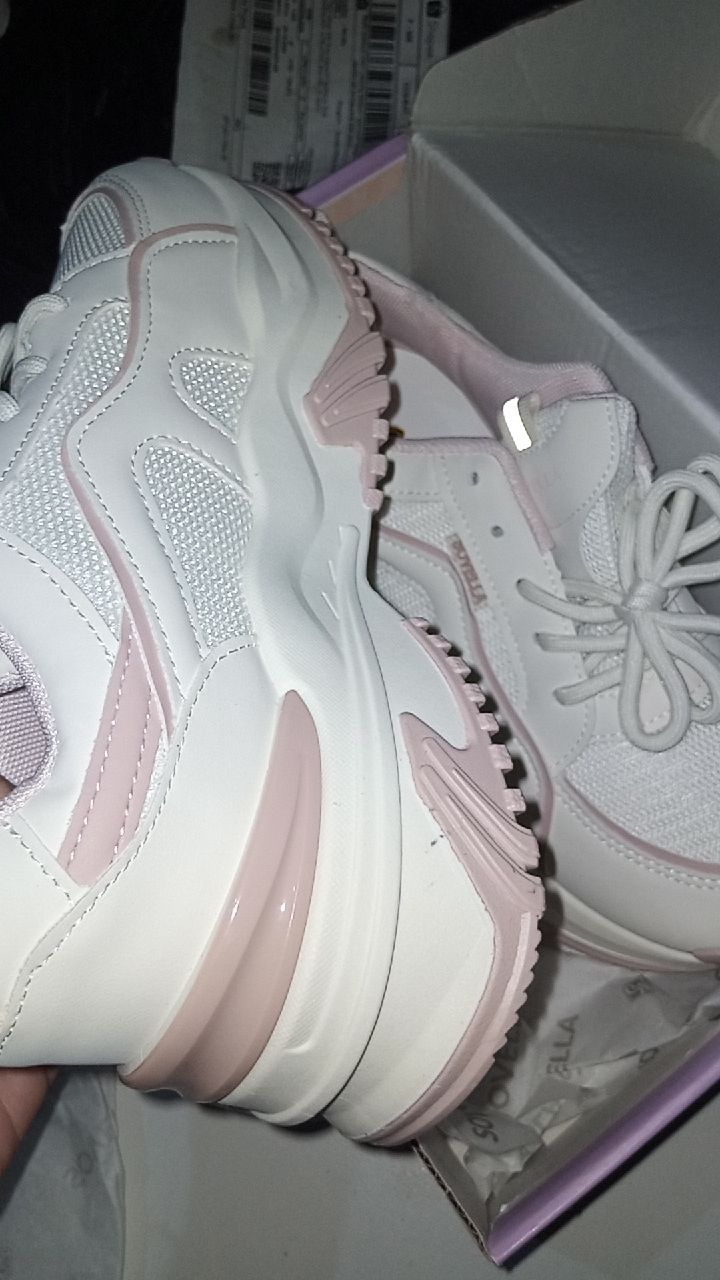 SOVELLA Marsha Sepatu Wanita Sneakers Olahraga - Buyer review photo
