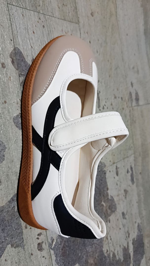SOVELLA Sepatu Wanita Korean Style Flat Shoes Kekinian SV227 - Foto ulasan pembeli