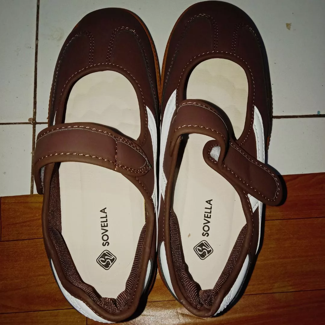 SOVELLA Sepatu Wanita Korean Style Flat Shoes Kekinian SV227 - Foto ulasan pembeli