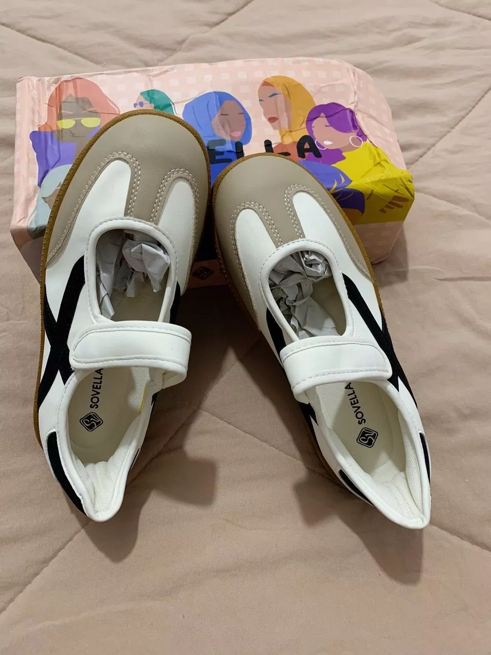 SOVELLA Sepatu Wanita Korean Style Flat Shoes Kekinian SV227 - Foto ulasan pembeli