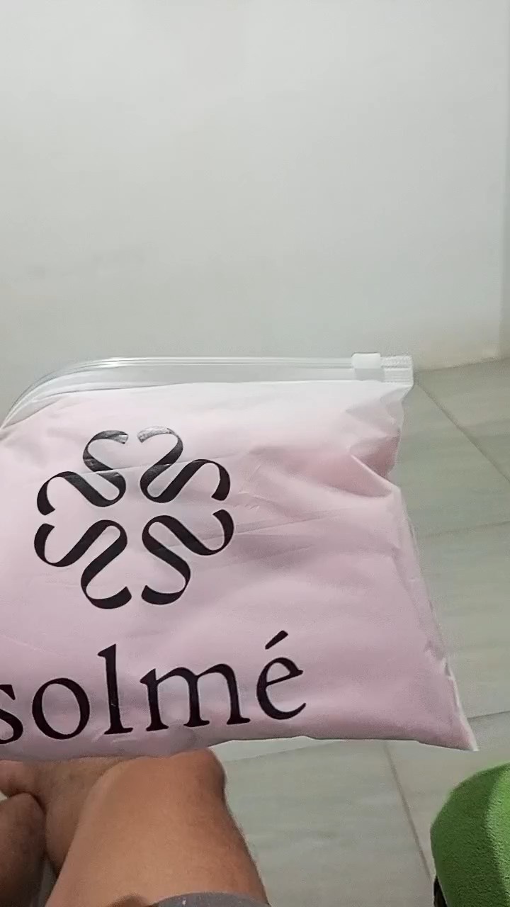 Solmè Pashmina Ceruty Babydoll | Hijab Premium Lembut Jatuh Ringan & Elegan - Foto ulasan pembeli