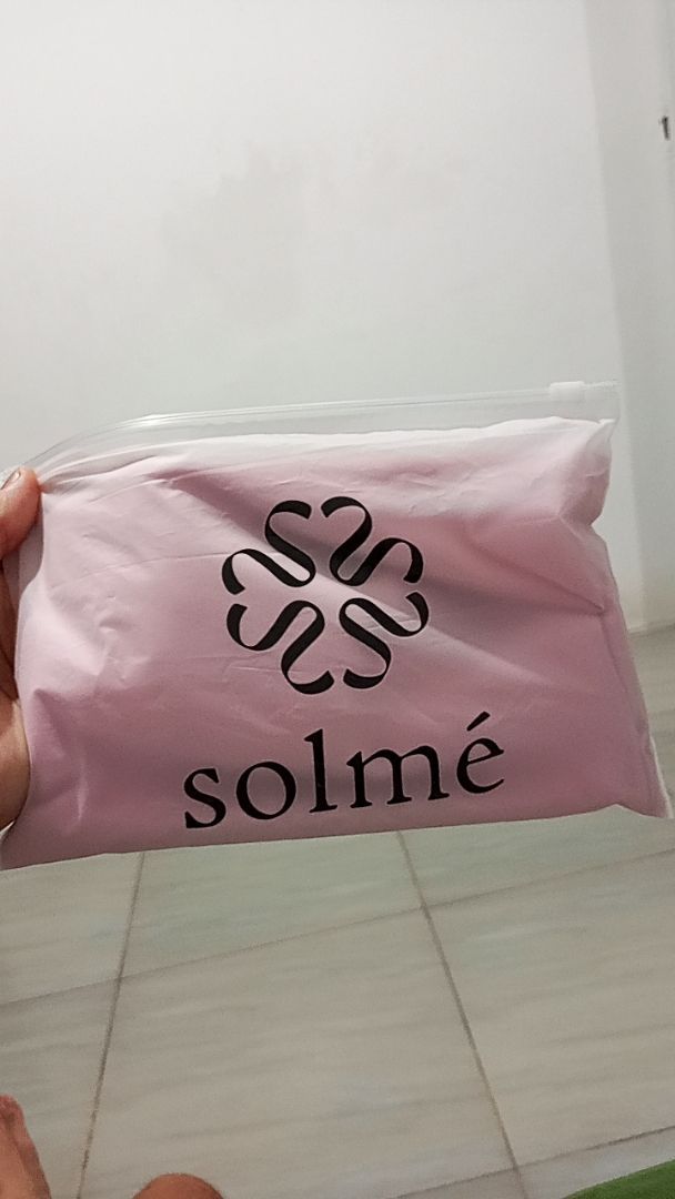 Solmè Pashmina Ceruty Babydoll | Hijab Premium Lembut Jatuh Ringan & Elegan - Foto ulasan pembeli
