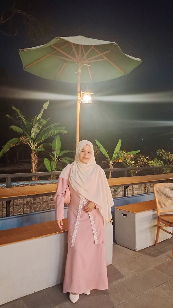 Solmè Pashmina Ceruty Babydoll | Hijab Premium Lembut Jatuh Ringan & Elegan - Foto ulasan pembeli