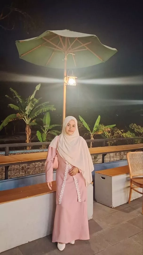 Solmè Pashmina Ceruty Babydoll | Hijab Premium Lembut Jatuh Ringan & Elegan - Foto ulasan pembeli