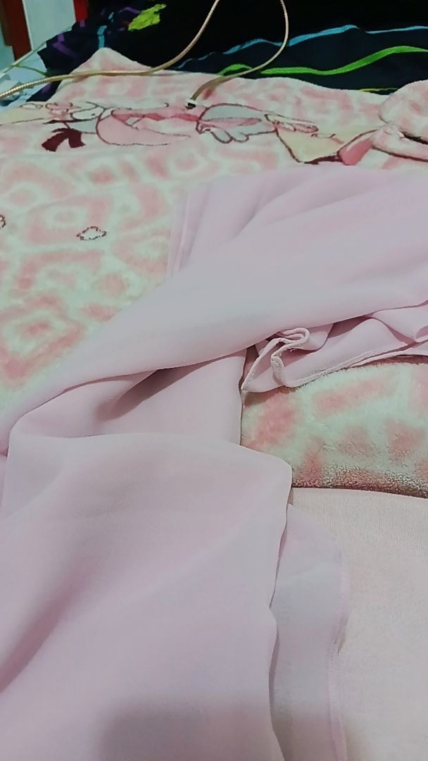 Solmè Pashmina Ceruty Babydoll | Hijab Premium Lembut Jatuh Ringan & Elegan - Foto ulasan pembeli