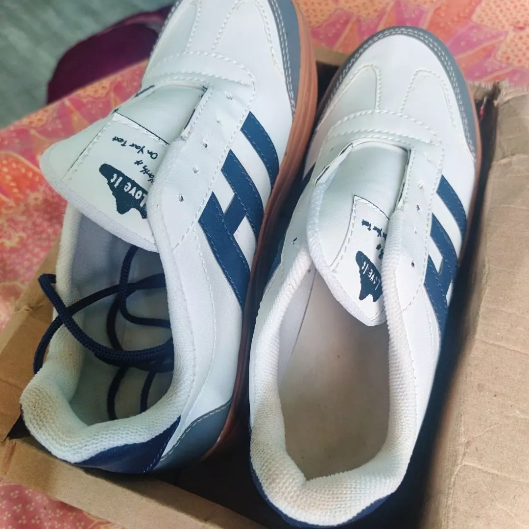 Soomin Sepatu Sneakers Wanita Korea Free Box - Foto ulasan pembeli