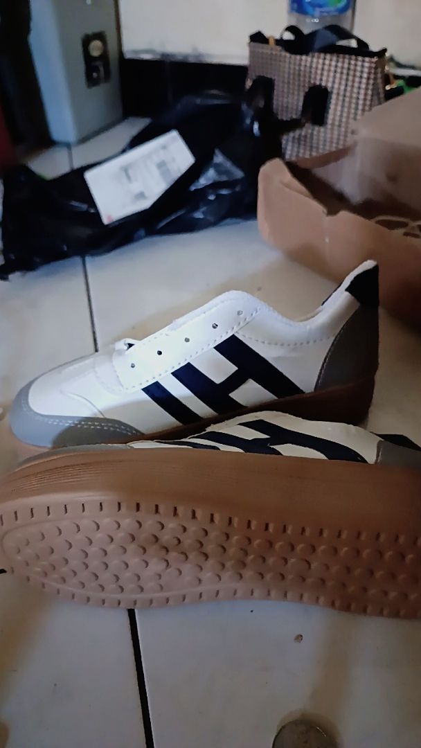 Soomin Sepatu Sneakers Wanita Korea Free Box - Foto ulasan pembeli