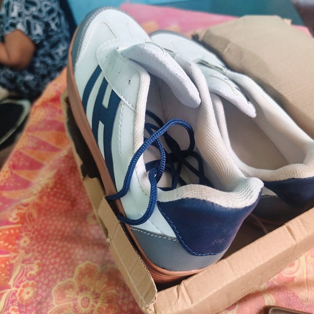 Soomin Sepatu Sneakers Wanita Korea Free Box - Foto ulasan pembeli