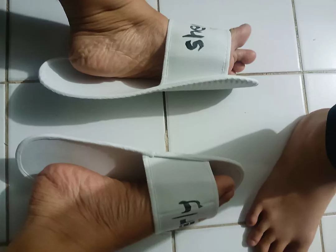 Sandal Hotel Putih 4mm Spond Nyaman All Size - Foto ulasan pembeli