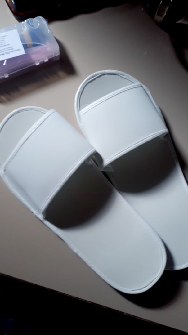 Sandal Hotel Putih 4mm Spond Nyaman All Size - Foto ulasan pembeli