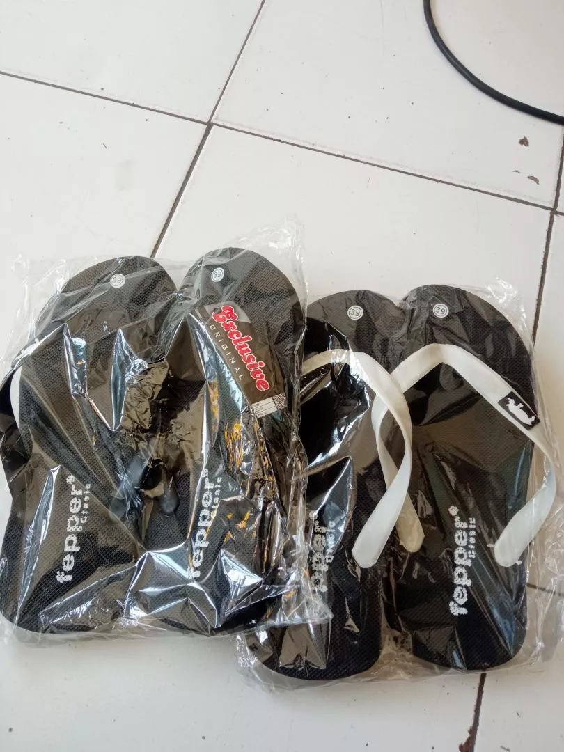 Sandal Jepit Peria Terbaru Fer Clasic Terlaris - Foto ulasan pembeli